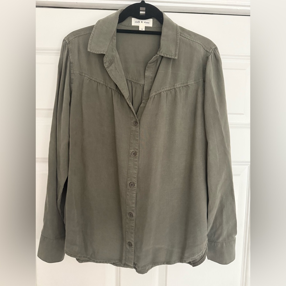 cloth & stone Olive Green Button-Front Shirt Blouse